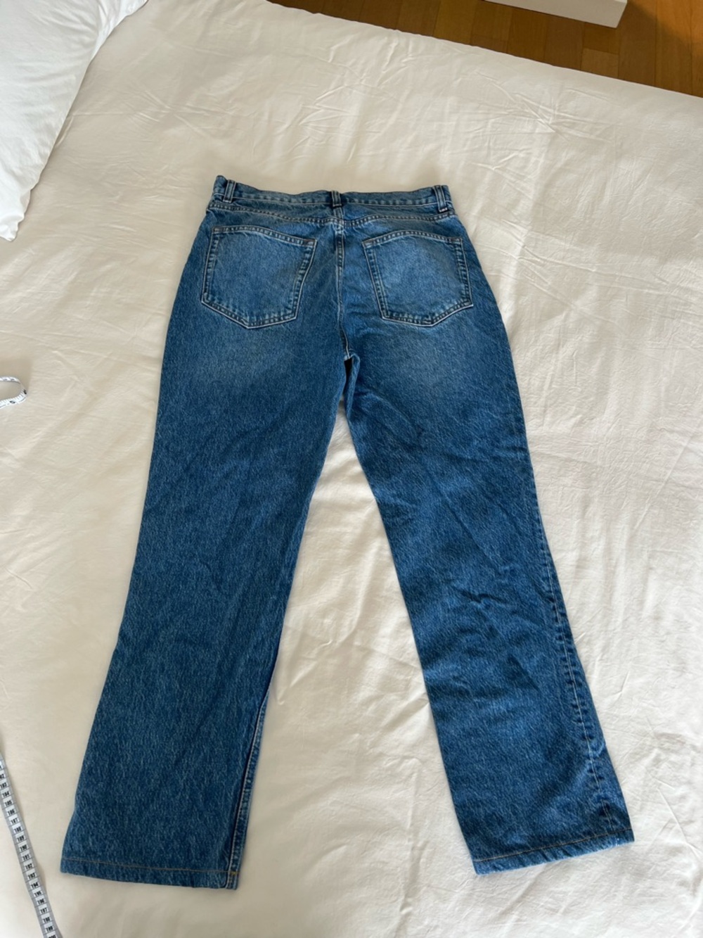 Reformation Cynthia Straight Leg High-Rise Jeans in Colorado - Picture 4 of 7